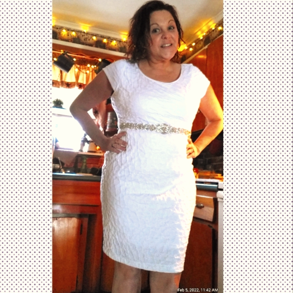 Beautiful white dress bodycon style